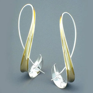 Open image in slideshow, Retro Hook Earrings
